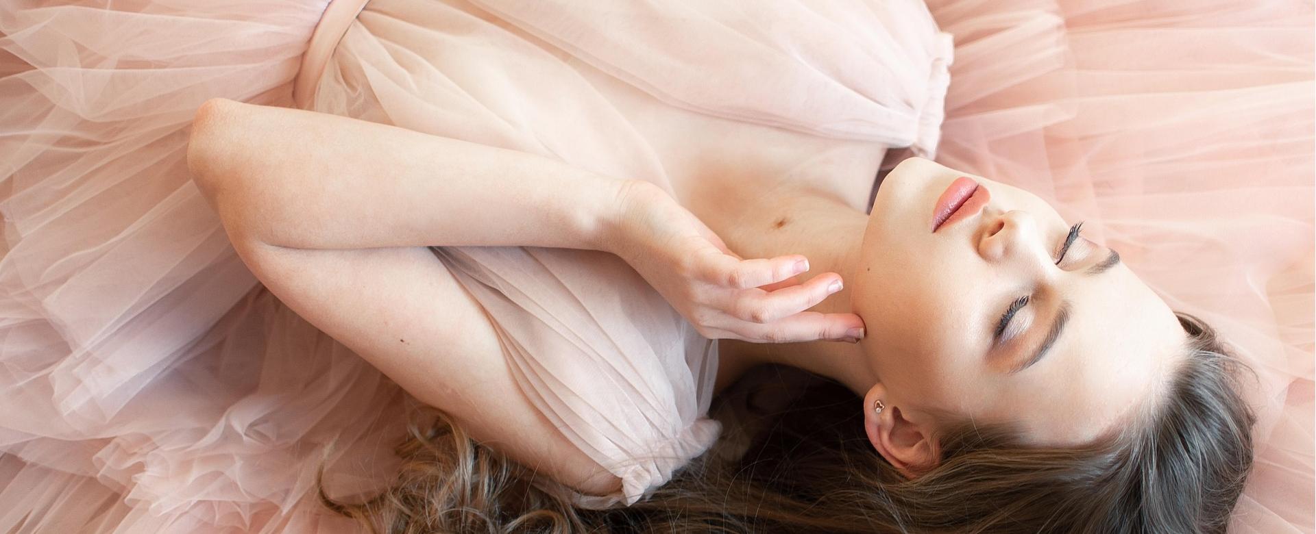 Women's Fashion General Store -Women's Fashion General Store young woman 4266712 1920